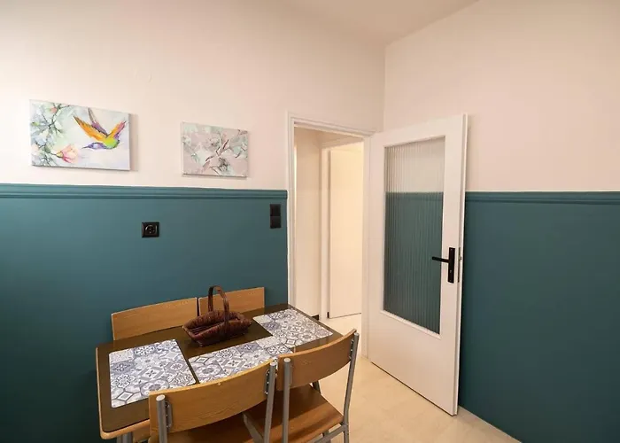 Central Апартаменты Каламата